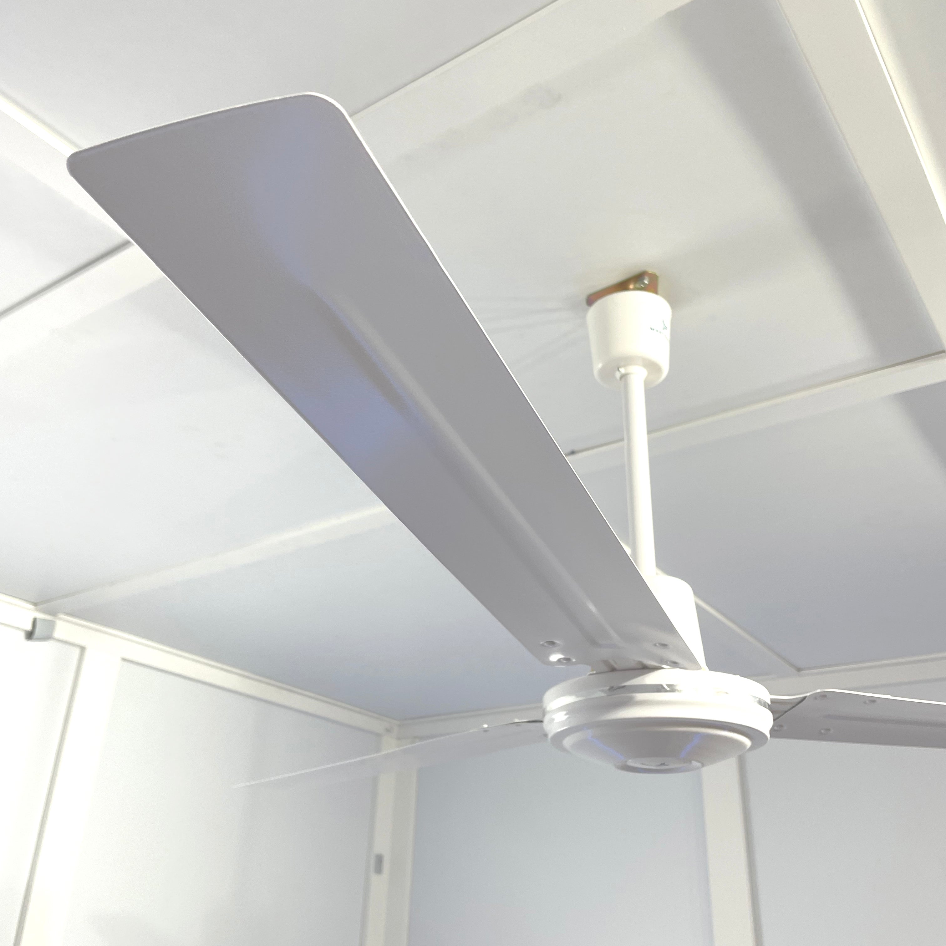 Ventilador Prometheus 56" Blanco